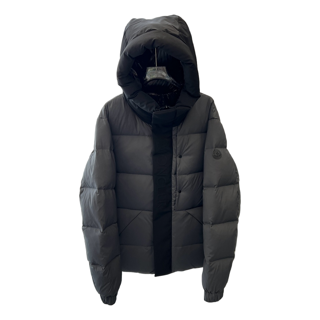 Moncler Colour-Block Down Puffer Jacket with Contrast Hood