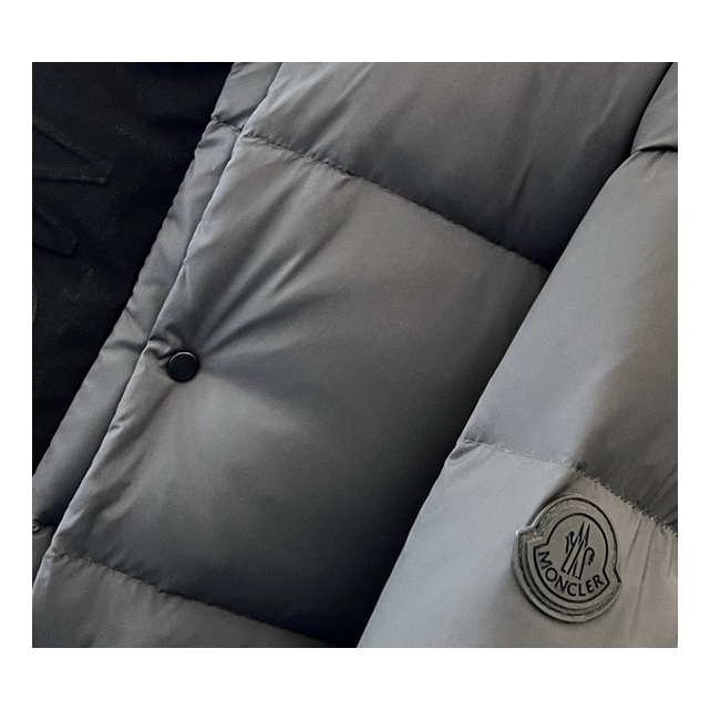 Moncler Colour-Block Down Puffer Jacket with Contrast Hood